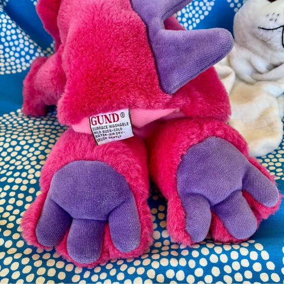 Two Hand Puppet Plushies White Baby Harp Seal and Pink Purple Baby Dinosaur - Picture 12 of 16